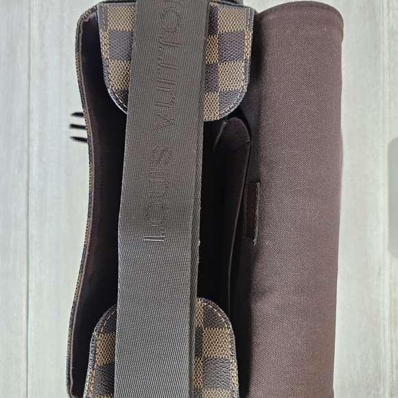 Louis Vuitton Melville Reporter Damier Ebene - Picture 9 of 12